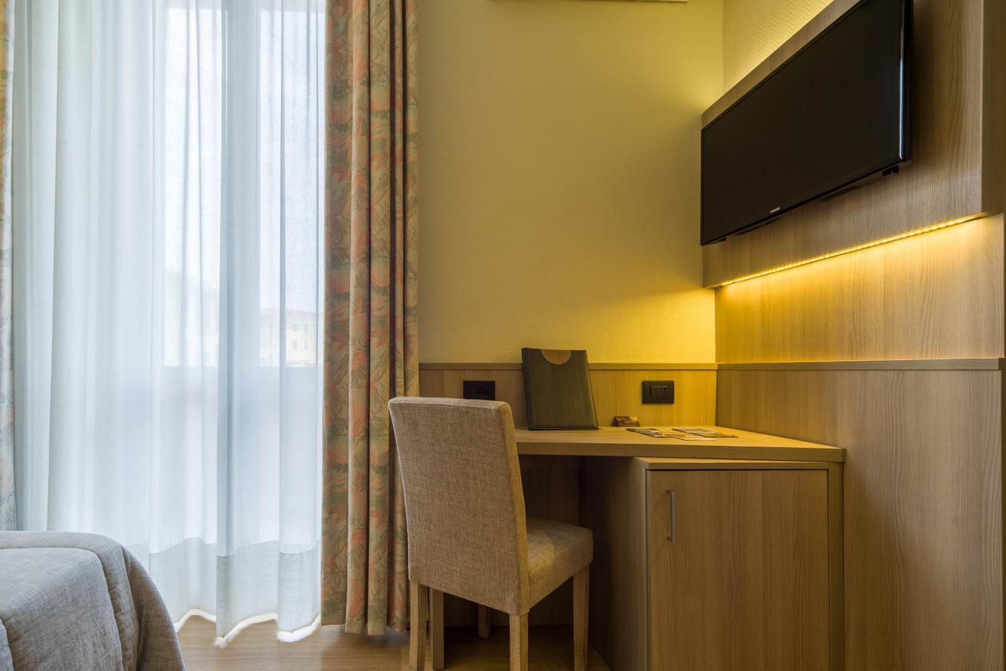 Hotel Est Piombino Dış mekan fotoğraf