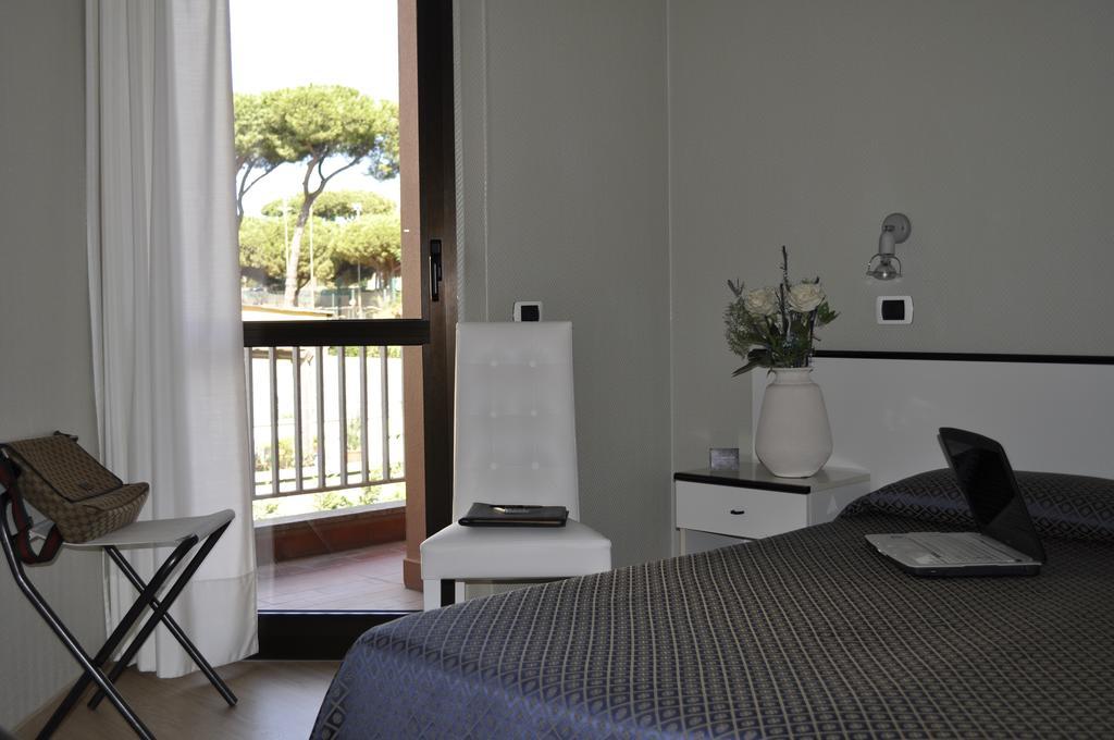 Hotel Est Piombino Oda fotoğraf