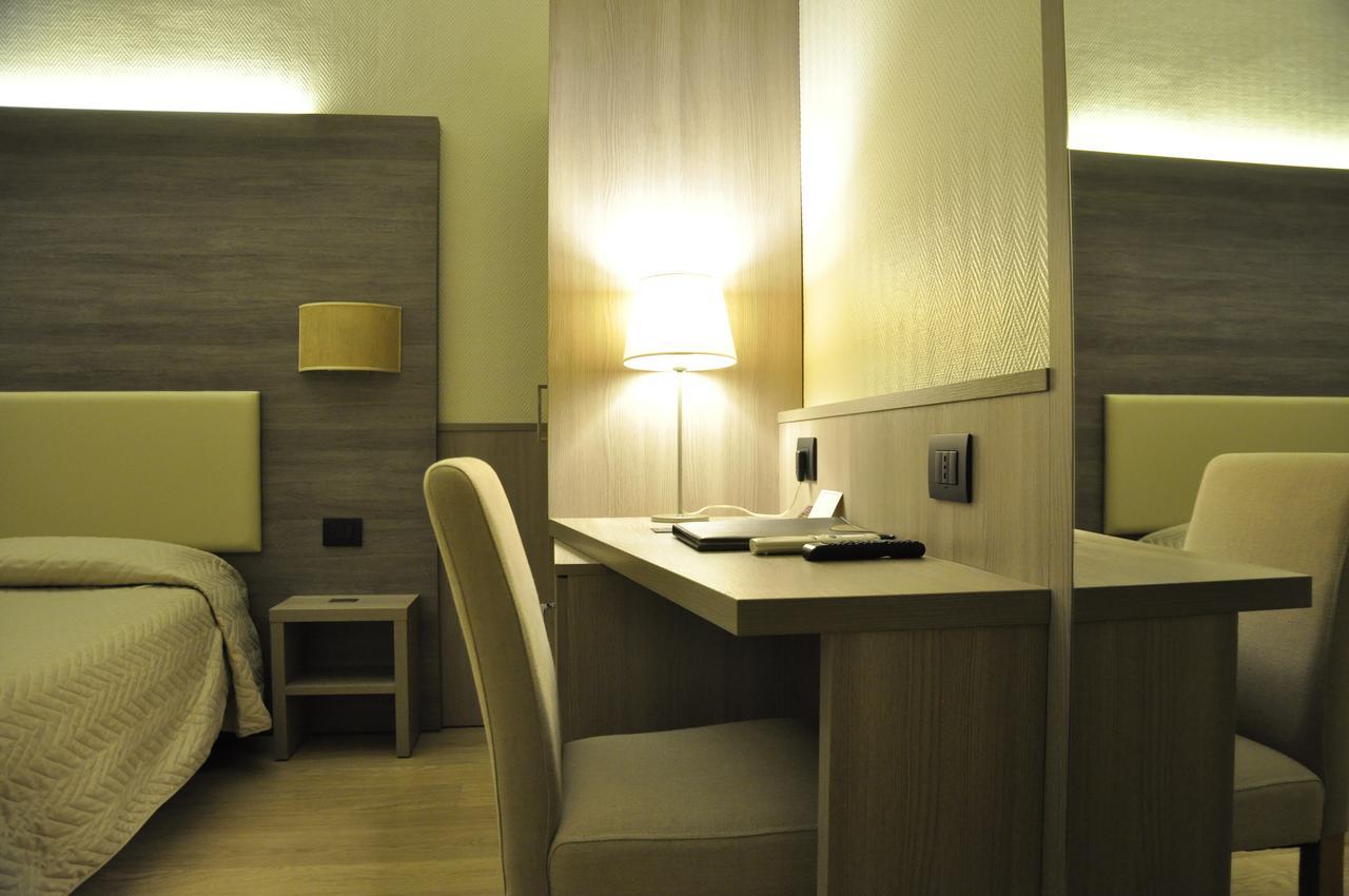 Hotel Est Piombino Dış mekan fotoğraf